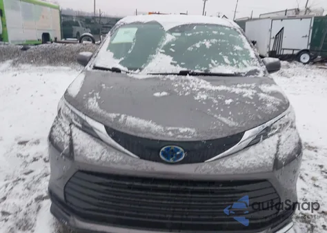 2021 Toyota Sienna Le from USA, damaged, VIN 5TDKSKFC4MS028094
